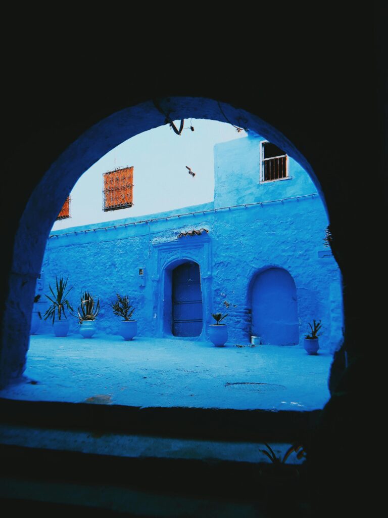 Chefchaouen : La Ville Bleue, Conseils de Voyage et Attractions à Ne Pas Manquer